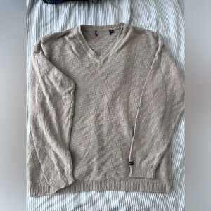 Square pattern sweater